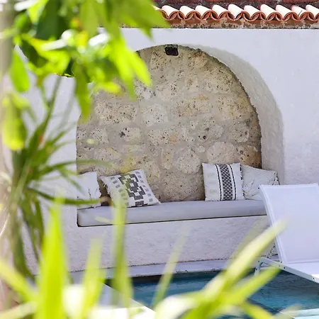 Otel Voger Köyiçi Alaçatı